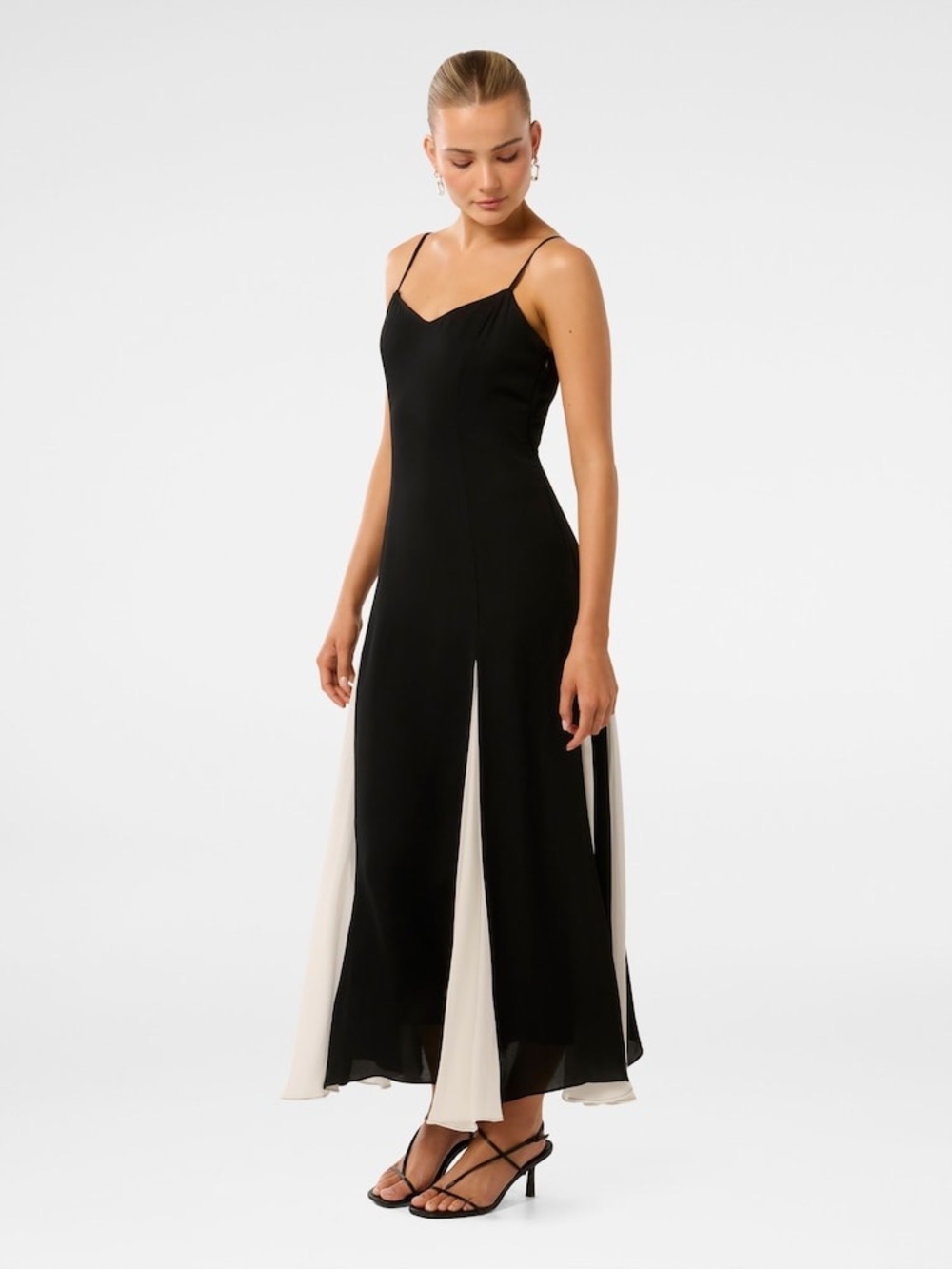 Ever New Black Dahlia Contrast Godet Maxi Dress - Picture 5 of 8